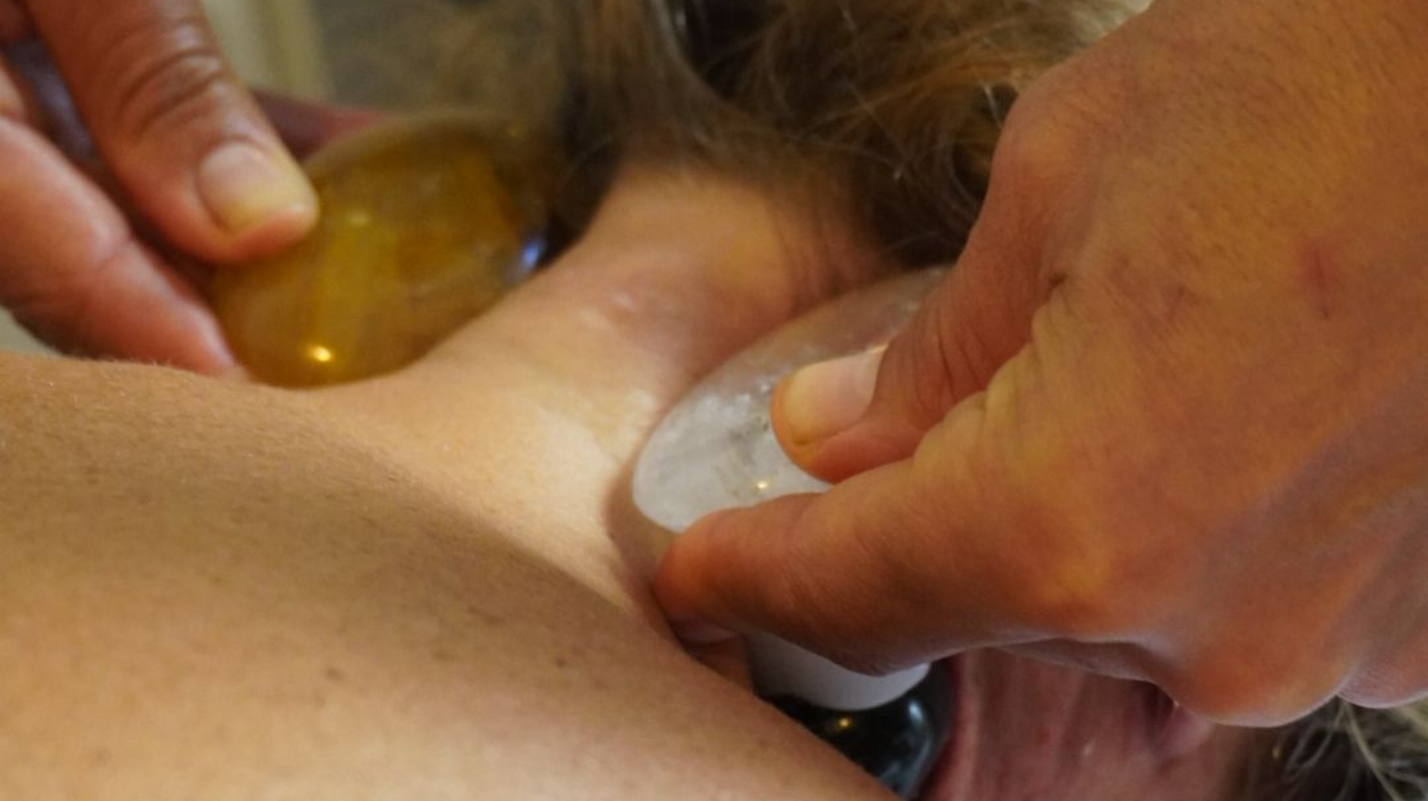 massage rennie richter signature crystal touch