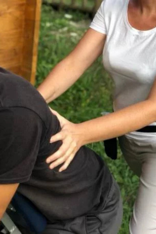 Massage Assis du dos Ama